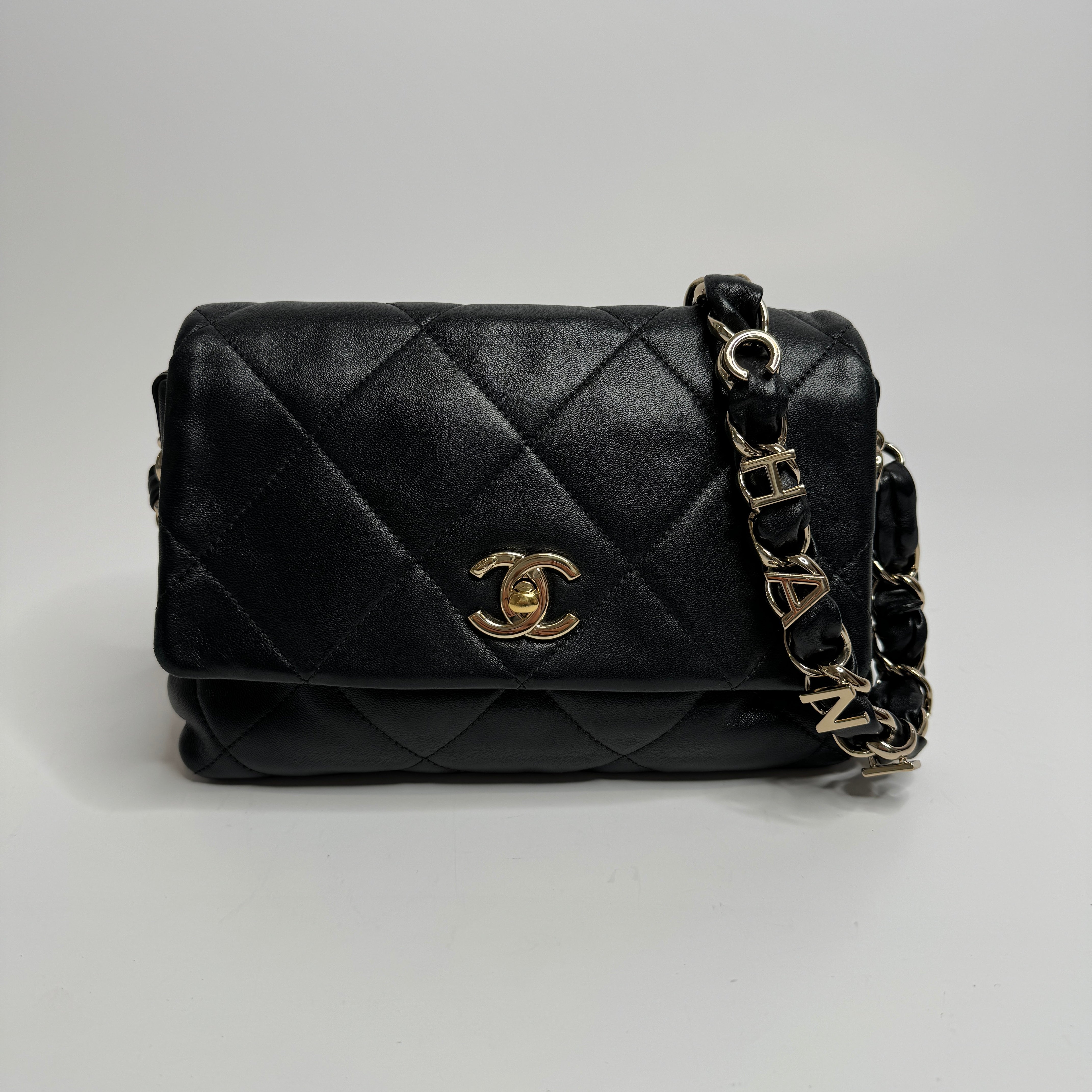 Chanel chesterfield flap discount bag