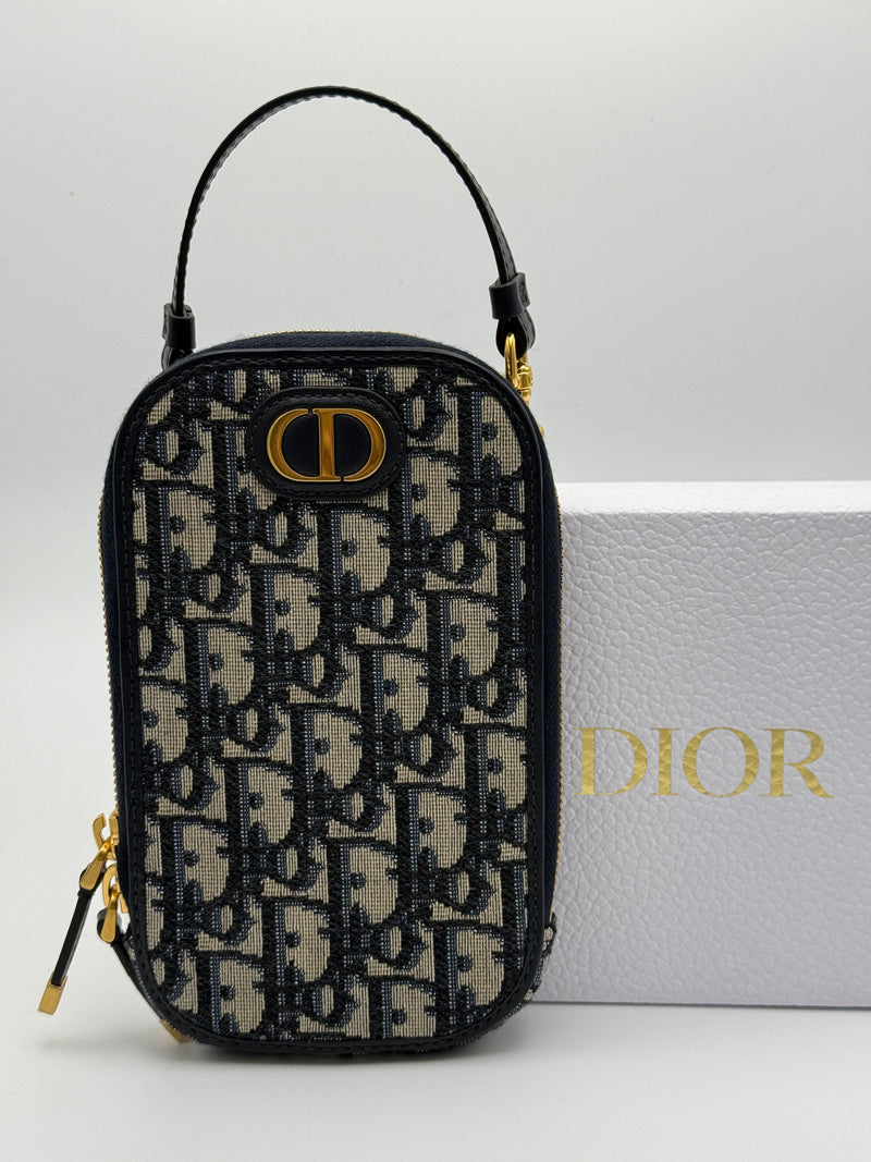 Christian Dior 30 Montaigne Call'in Dior Phone Holder