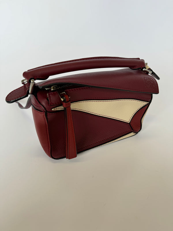 Loewe Mini Puzzle bag In Burgundy Calfskin