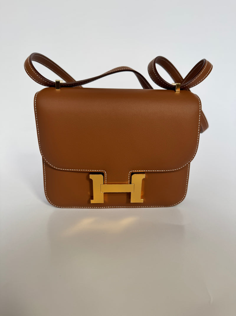 Hermès Constance 18 In Gold Swift GHW