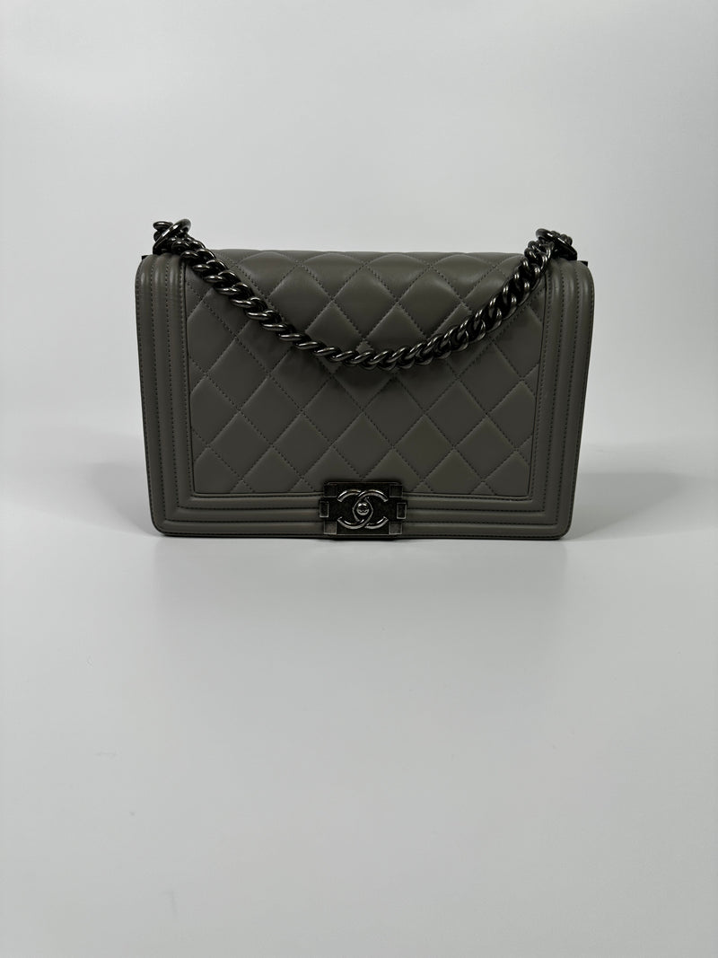 Chanel Boy Bag Medium In Grey Lambskin RHW