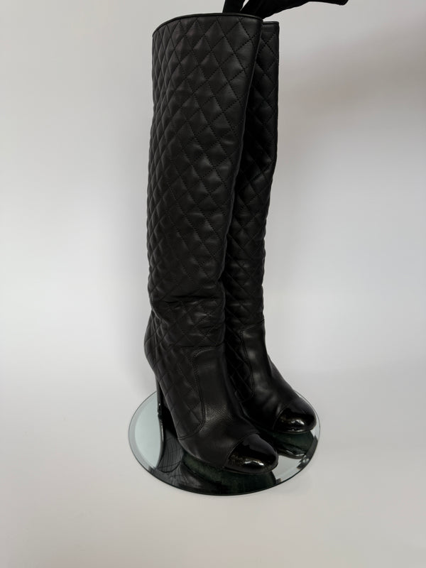 Chanel Diamond Quilted Knee Boots (Size 37.5/UK4.5)