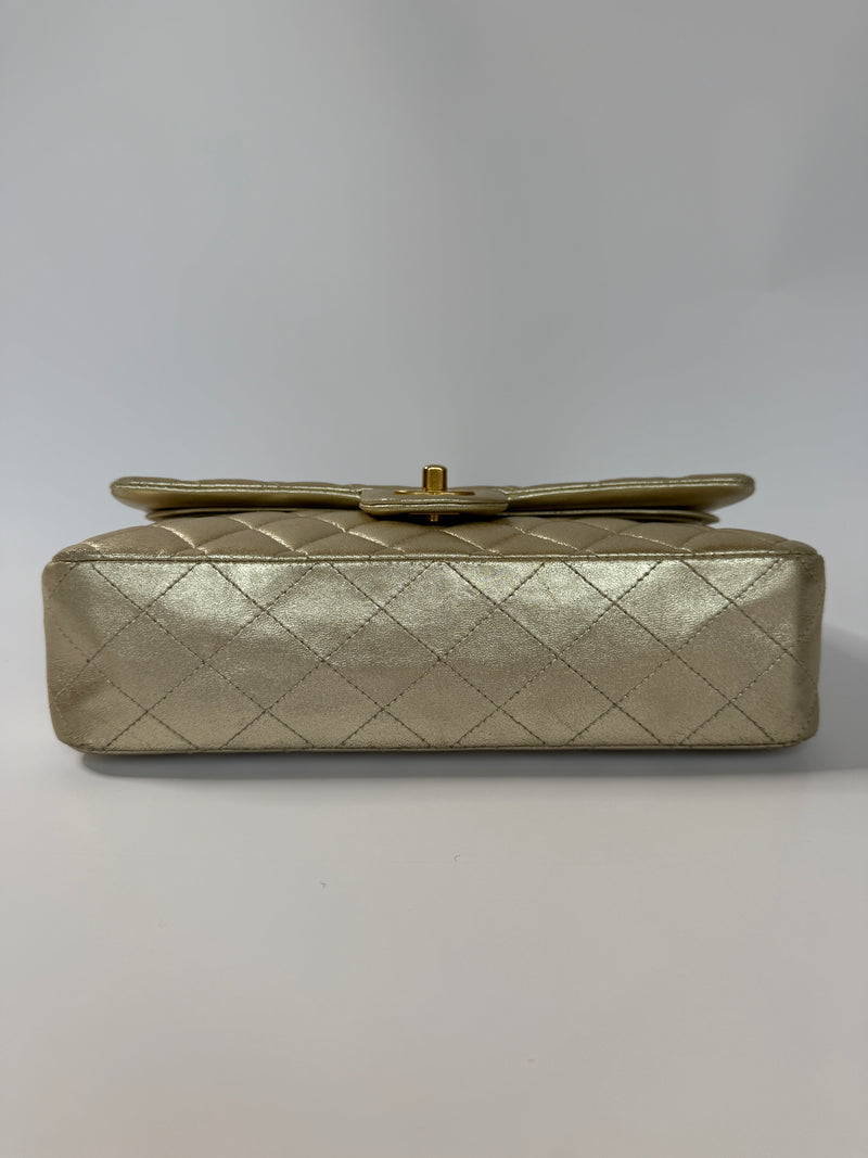 Chanel Metallic Gold Lambskin Quilted Classic Flap GHW