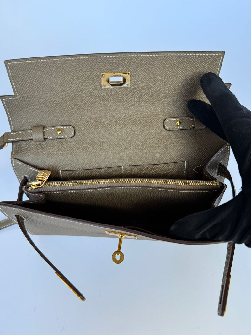 Hermès Kelly On The Go In Etoupe Epsom GHW