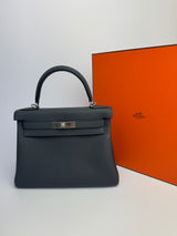 Hermès Kelly 28 In Gris Misty Togo Leather With PHW