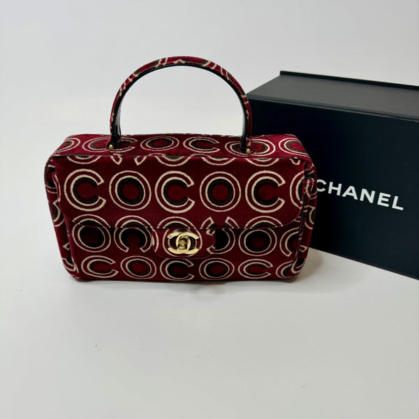 Louis Vuitton small bag charm box, 5.5 x 3.5 x 1, Orange/Cream